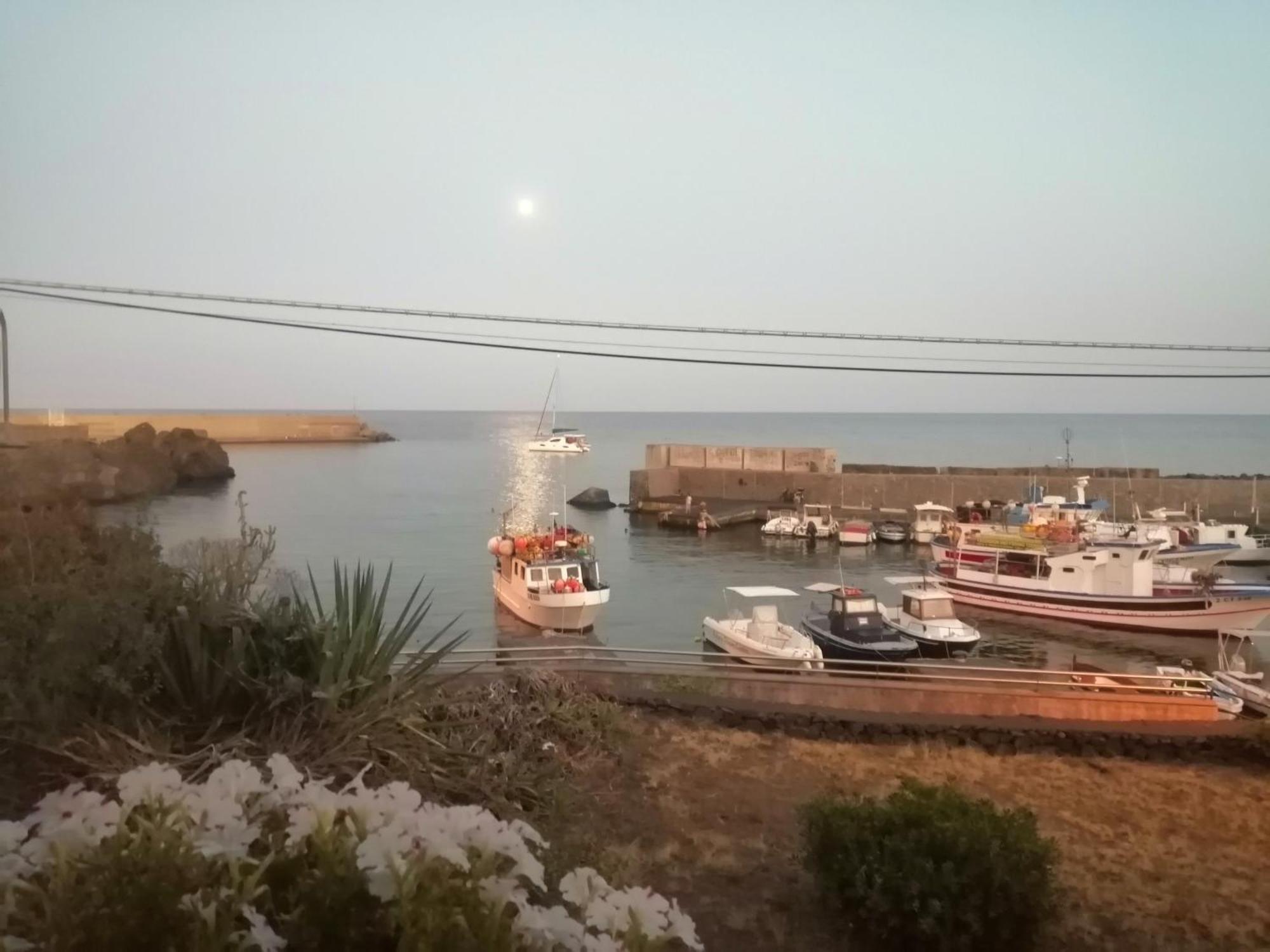 Acirealevacanze - Romantica Camera Sul Mare מראה חיצוני תמונה